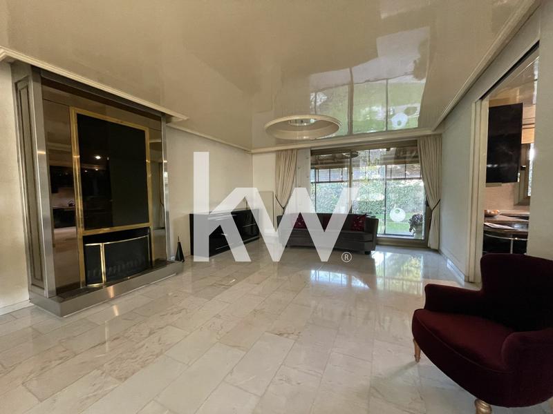 Maison d'architecte - 258 m² - 6 pièces