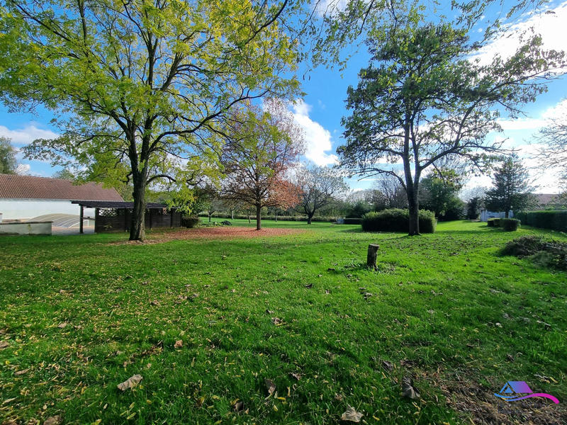 Maison - 334 m² - 6 pièces