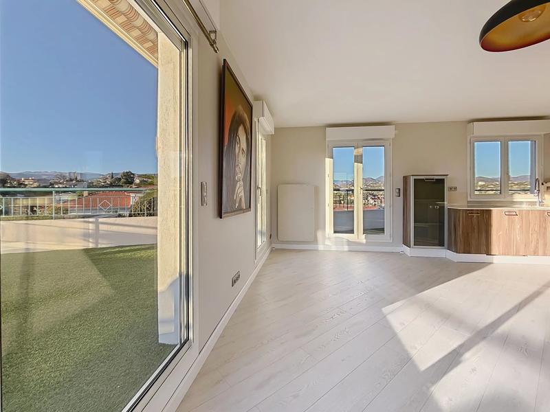 Appartement - 79 m² - 3 pièces