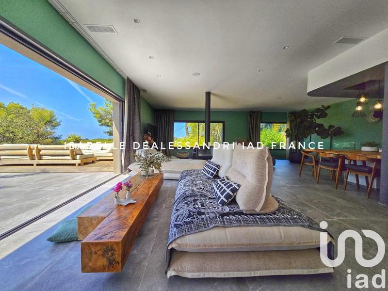 Maison - 340 m² - 10 pièces