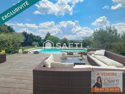 Maison - 180 m² - 6 pièces