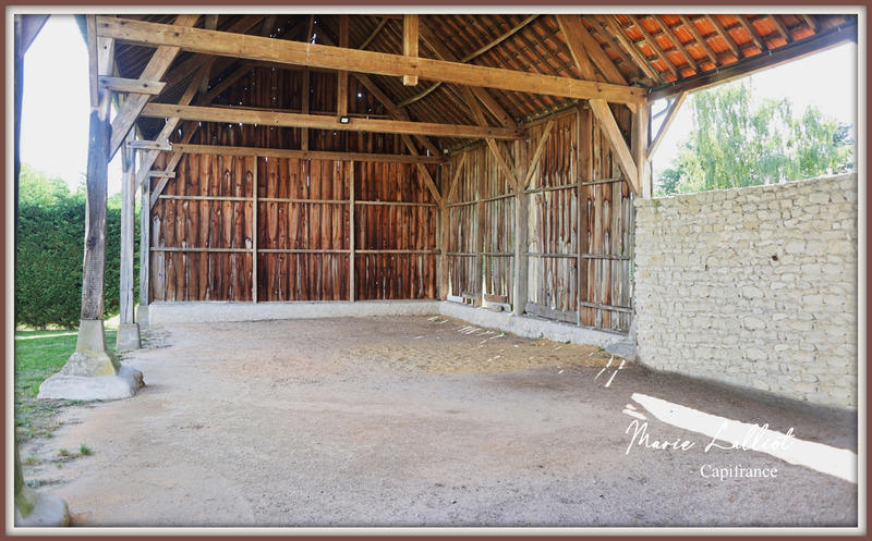 Maison - 360 m² - 10 pièces