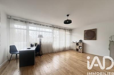 Appartement - 82 m² - 3 pièces