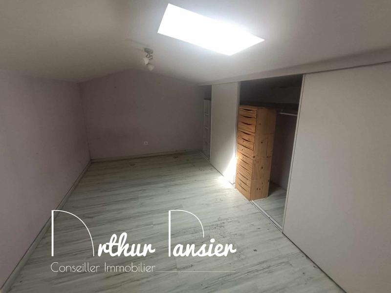 Maison - 340 m² - 8 pièces