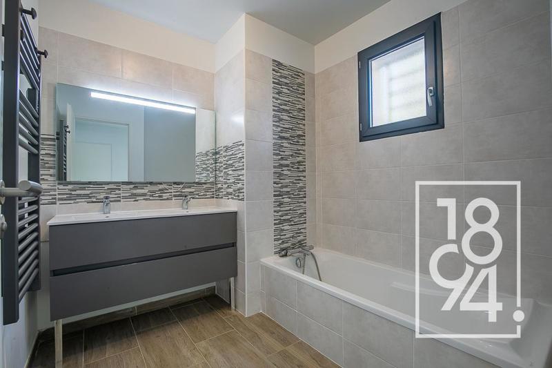 Maison - 120 m² - 4 pièces