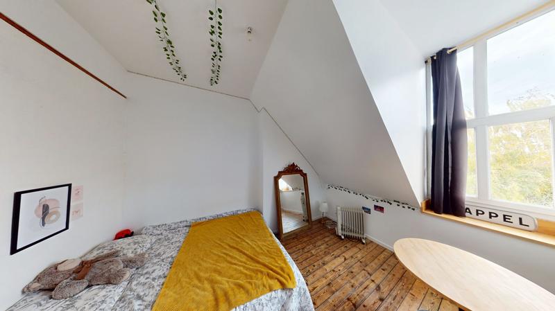 Maison - 315 m² - 9 pièces