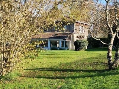 Maison - 193 m² - 5 pièces