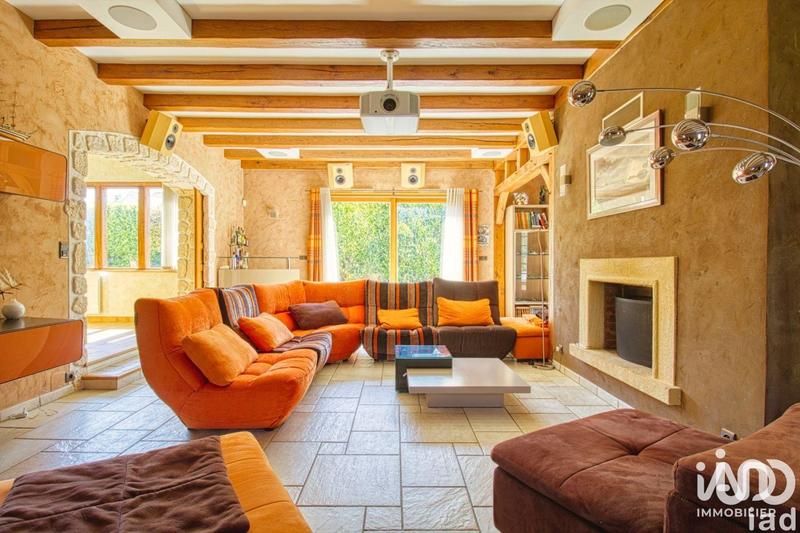 Maison - 185 m² - 8 pièces