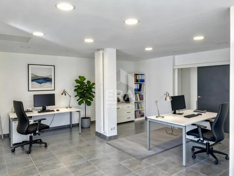 Bureau - 110 m² - 5 pièces