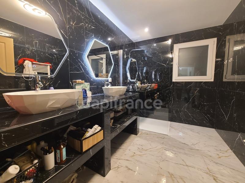 Maison - 106 m² - 4 pièces