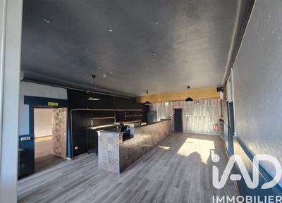 Maison - 435 m² - 4 pièces