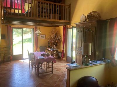 Maison - 136 m² - 7 pièces