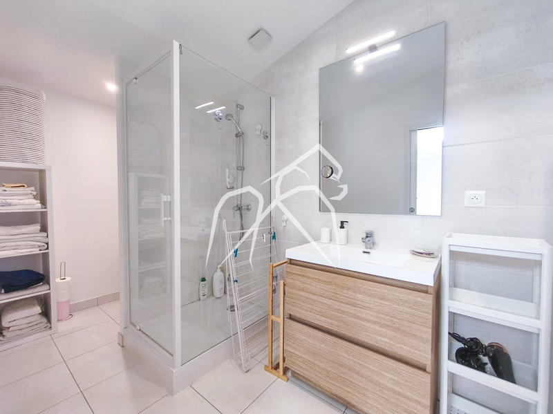 Appartement - 100 m² - 4 pièces