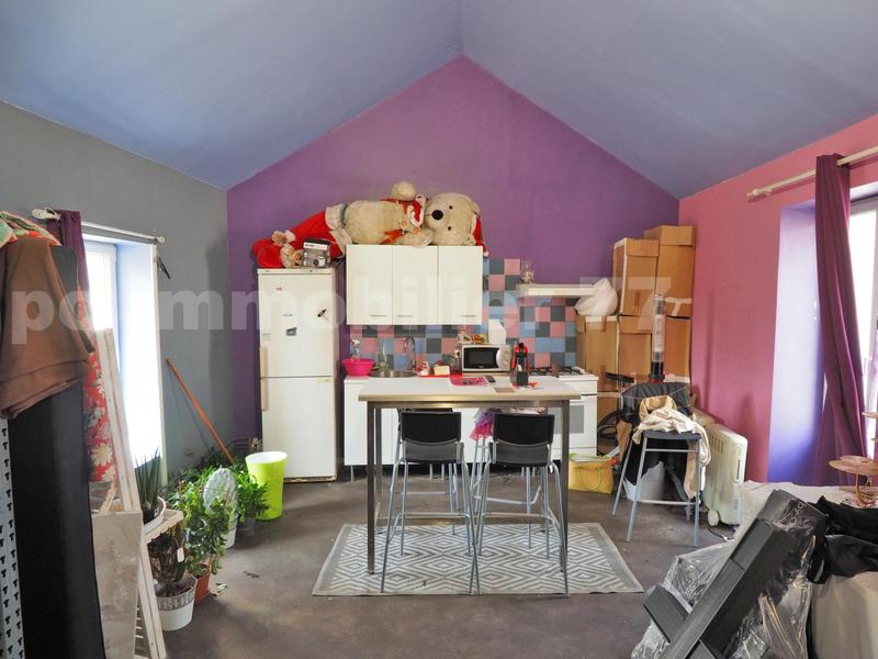 Magasins - 84 m² - 4 pièces