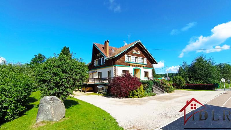 Maison - 277 m² - 10 pièces