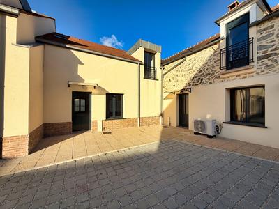 Maison - 88 m² - 4 pièces