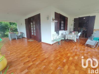 Maison - 241 m² - 8 pièces