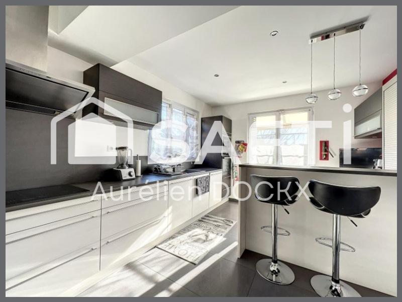 Maison - 177 m² - 7 pièces