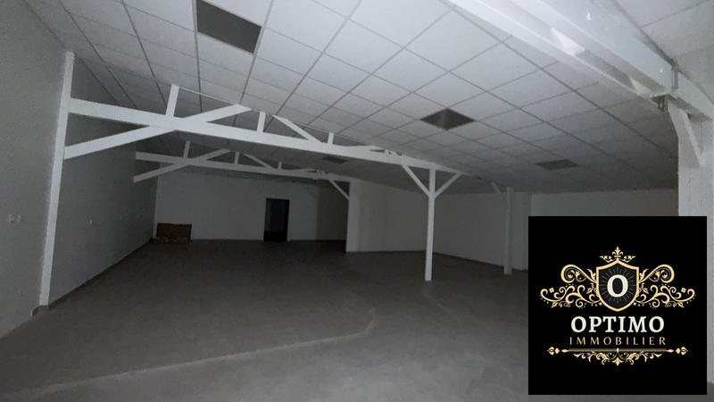 Fonds de commerce - Local commercial - 380 m²