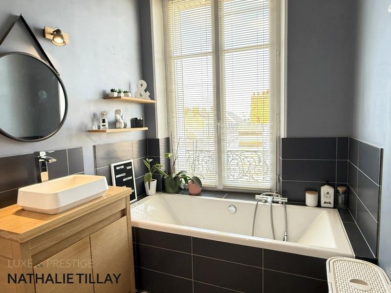 Appartement - 118 m² - 6 pièces