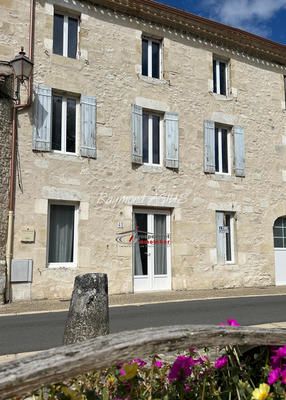 Maison de village - 132 m² - 8 pièces