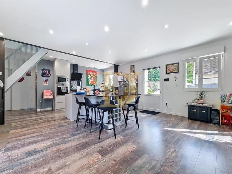 Propriété - 163 m² - 6 pièces