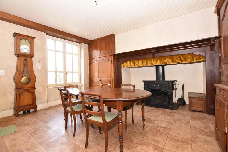 Maison - 218 m² - 12 pièces