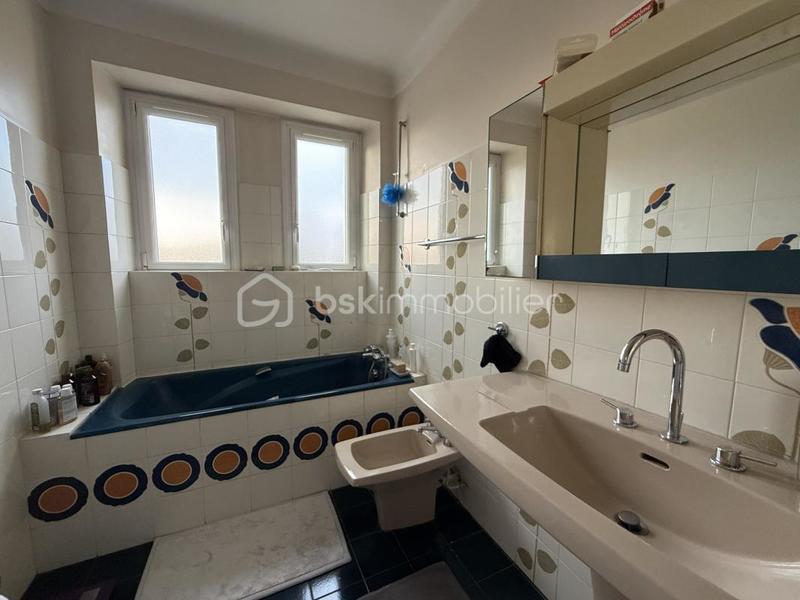 Maison - 148 m² - 7 pièces