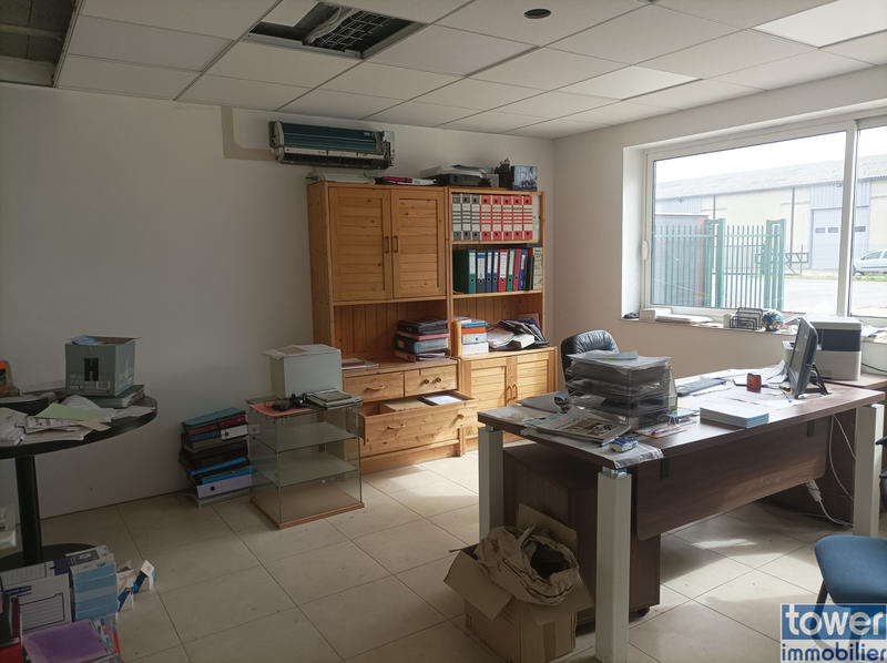 Local d'activités - 454 m²