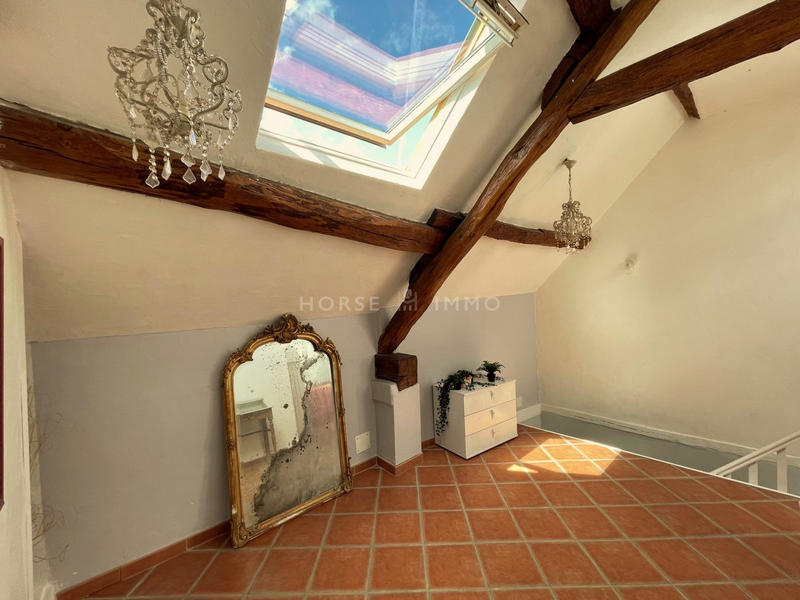 Maison - 208 m² - 5 pièces