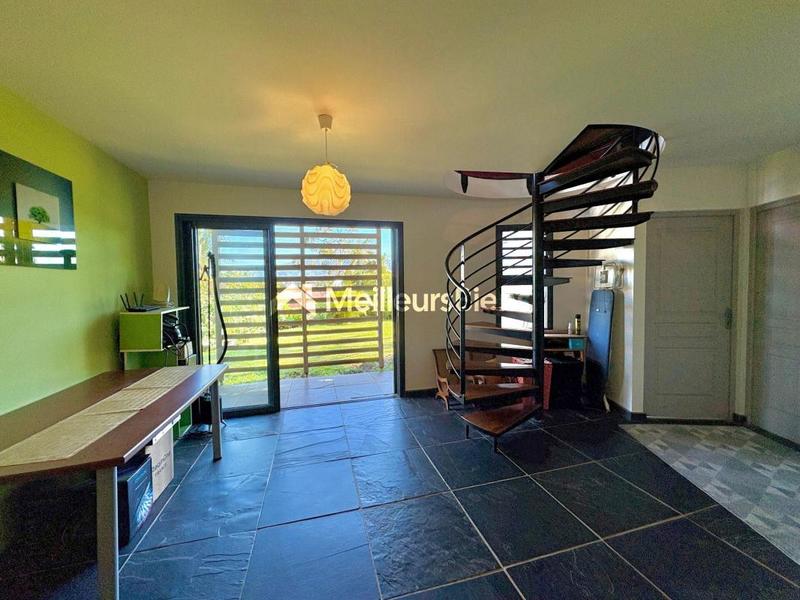 Maison d'architecte - 230 m² - 9 pièces