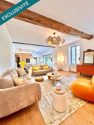 Maison - 284 m² - 8 pièces