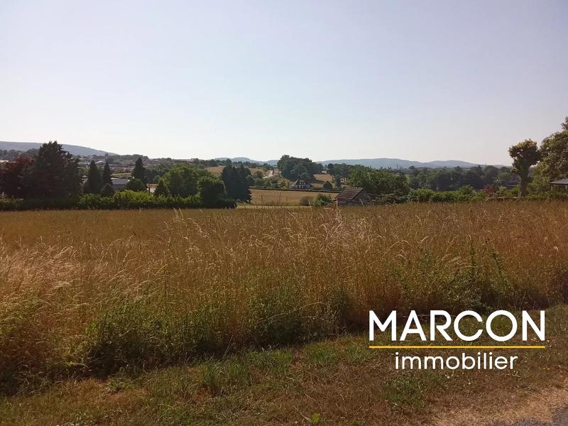 Terrain constructible - 1 764 m²