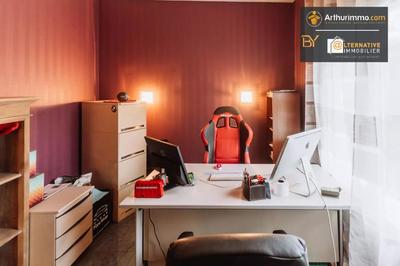 Maison - 240 m² - 9 pièces