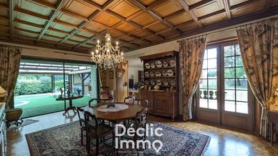 Viager - Villa - 424 m² - 10 pièces