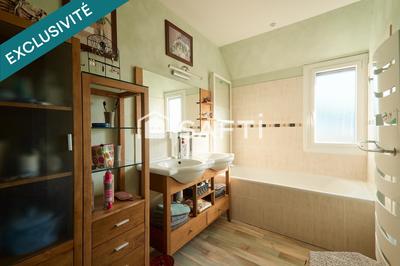 Maison - 121 m² - 5 pièces