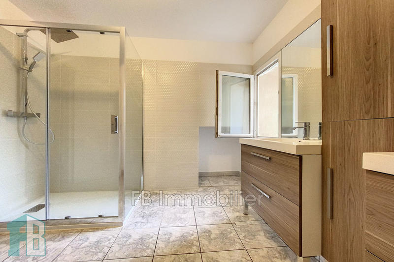 Appartement - 79 m² - 3 pièces