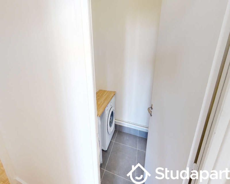 Chambre - 90 m² - 1 pièce