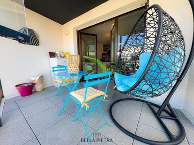 Appartement - 80 m² - 4 pièces