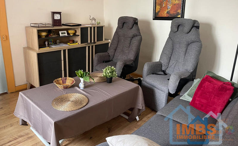 Maison - 99 m² - 5 pièces