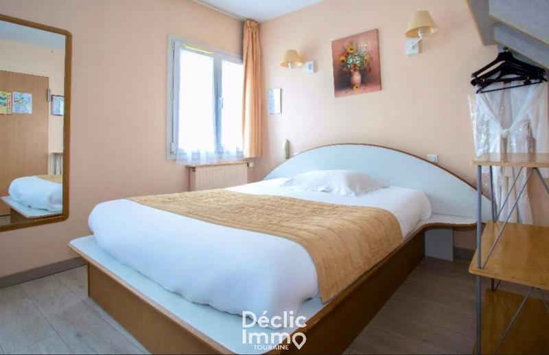 Maison - 600 m² - 30 pièces