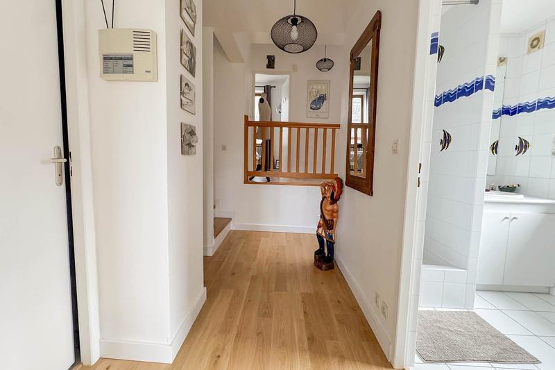 Maison - 226 m² - 8 pièces