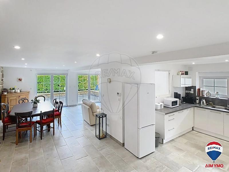 Maison - 140 m² - 5 pièces