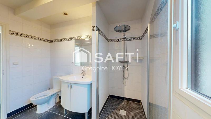 Maison - 210 m² - 5 pièces