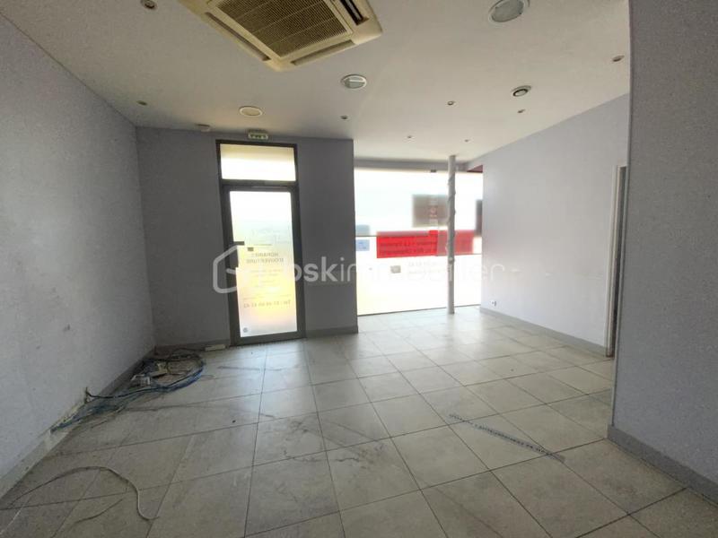 Local commercial - 149 m² - 7 pièces