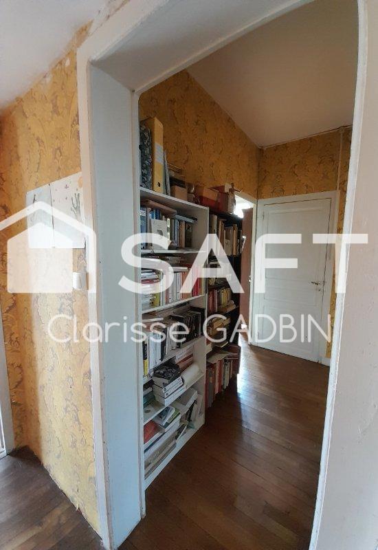 Maison - 260 m² - 11 pièces