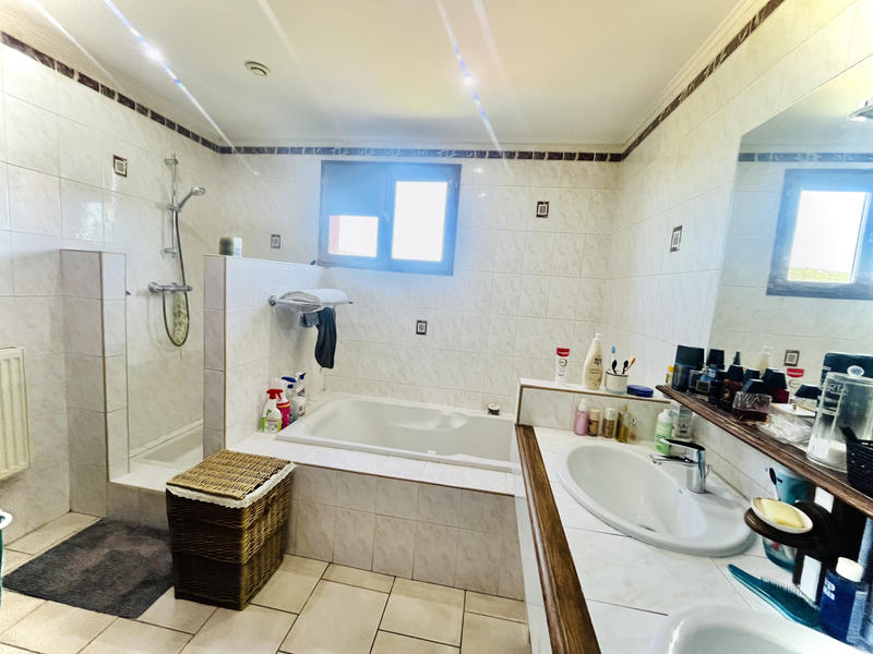 Villa - 140 m² - 5 pièces