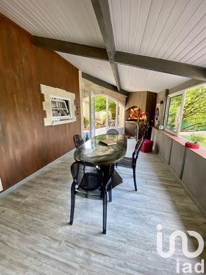 Maison - 215 m² - 5 pièces