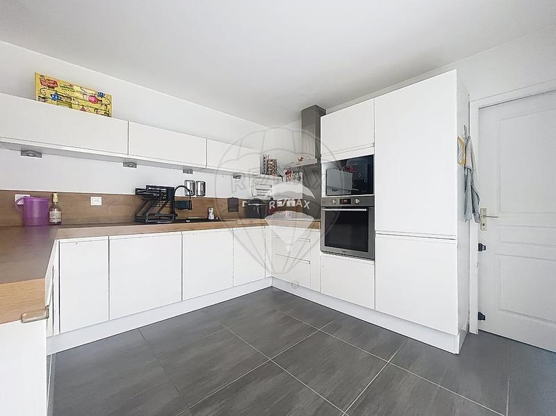 Propriété - 148 m² - 7 pièces