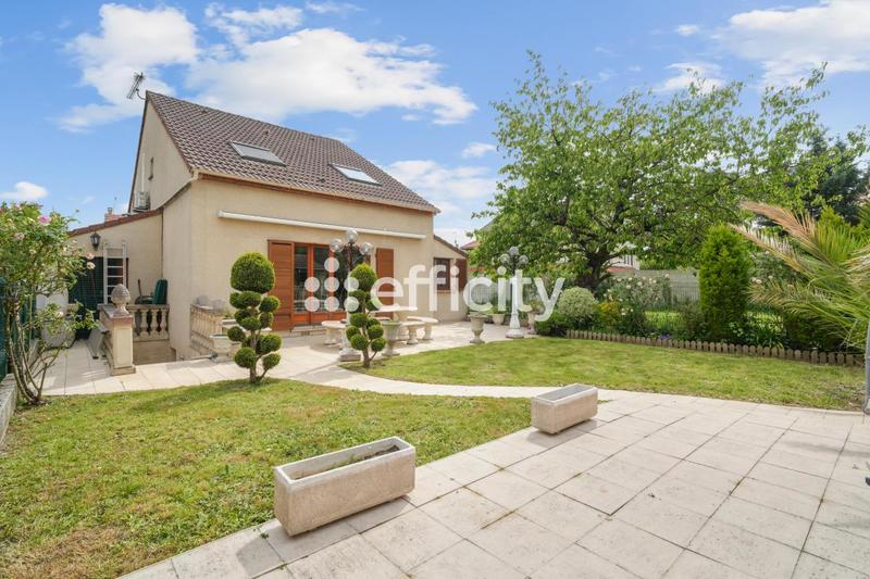 Maison - 131 m² - 6 pièces